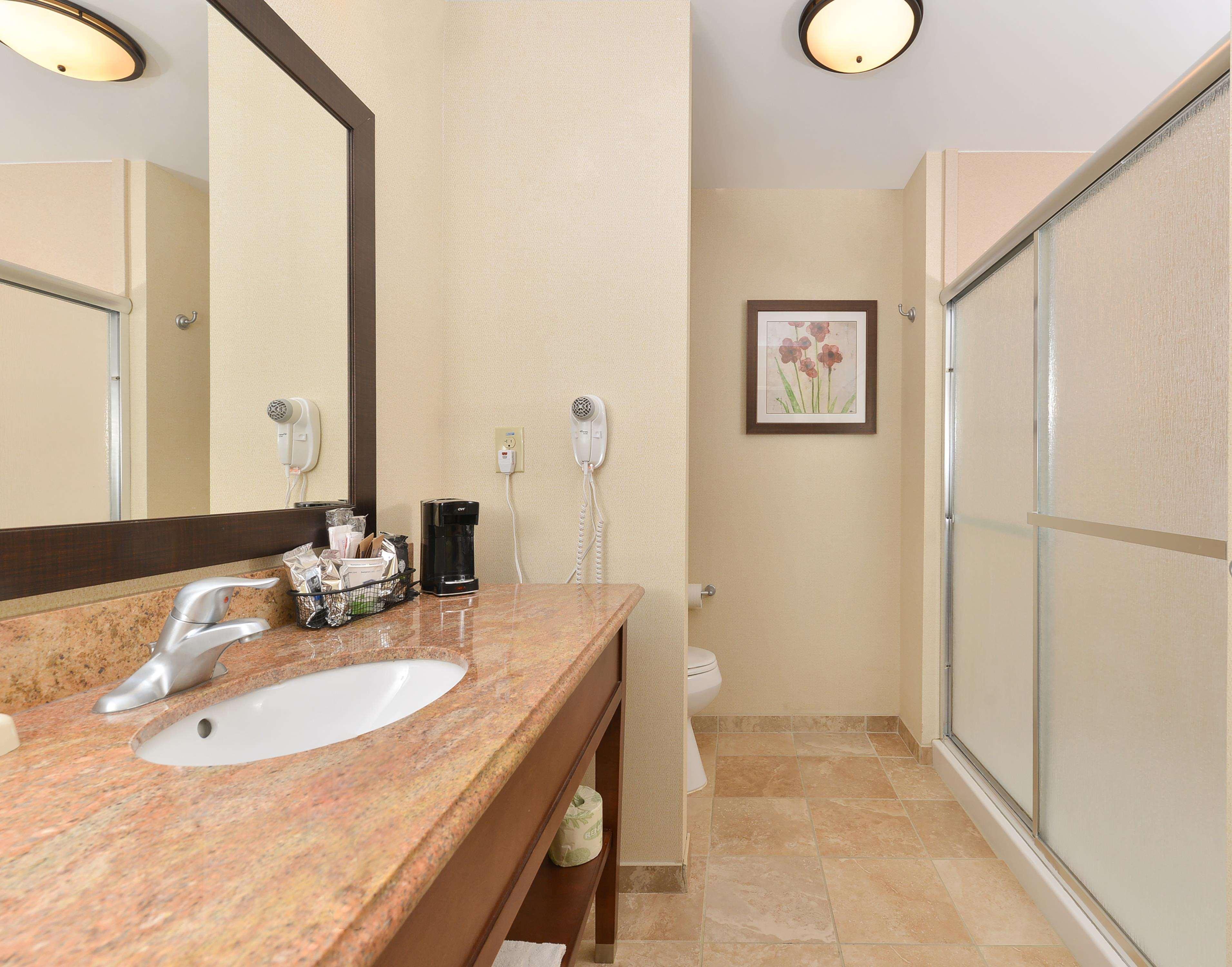Hampton Inn Muscatine Bagian luar foto