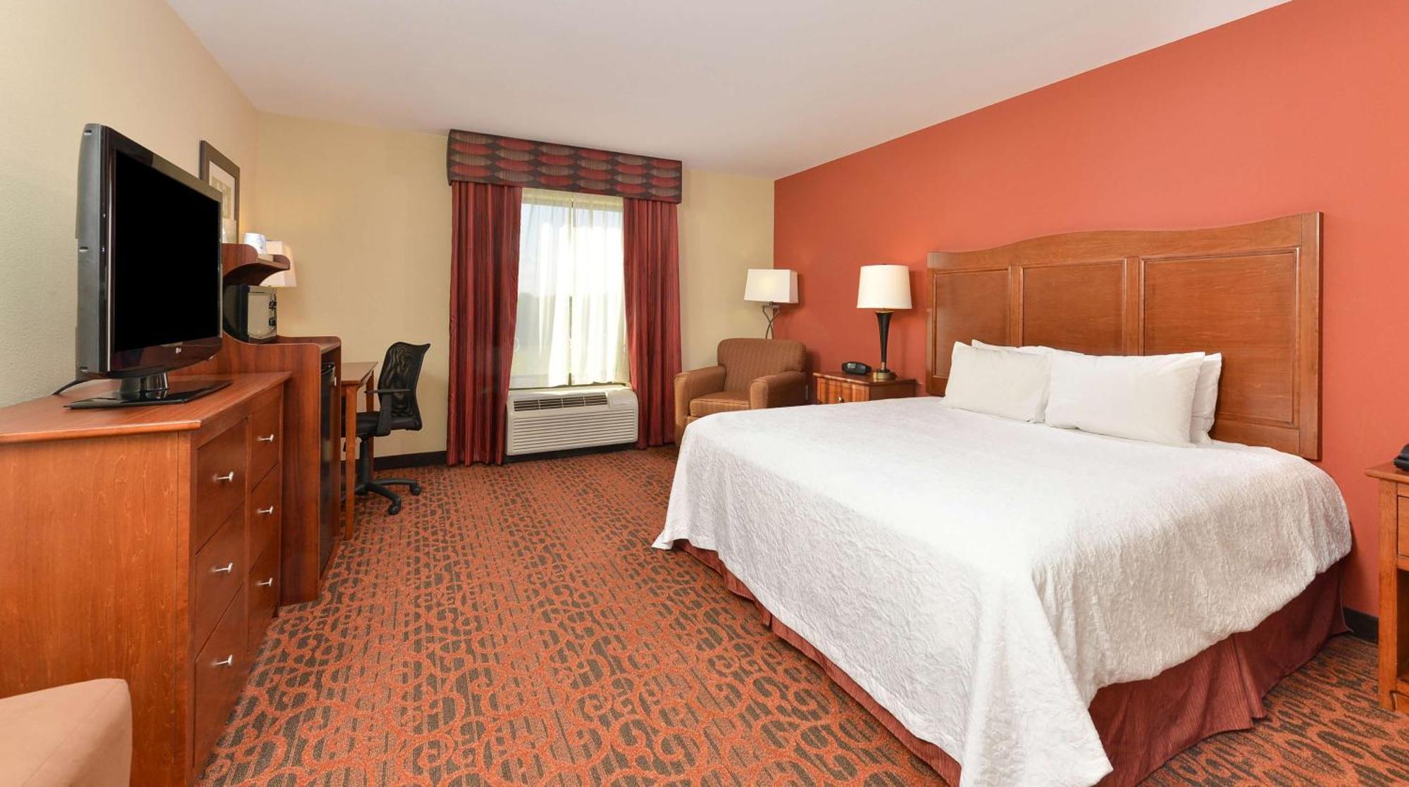 Hampton Inn Muscatine Bagian luar foto