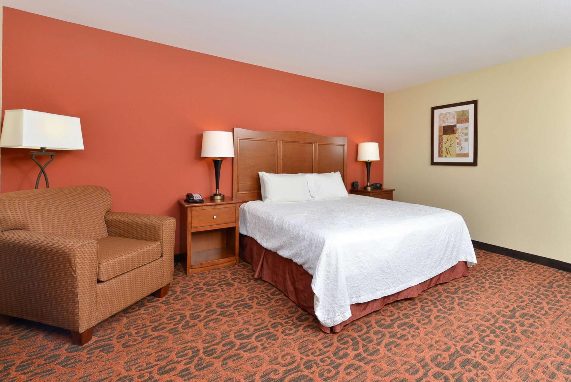 Hampton Inn Muscatine Bagian luar foto